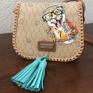 Authentic cristian Dior,crossbody bag.